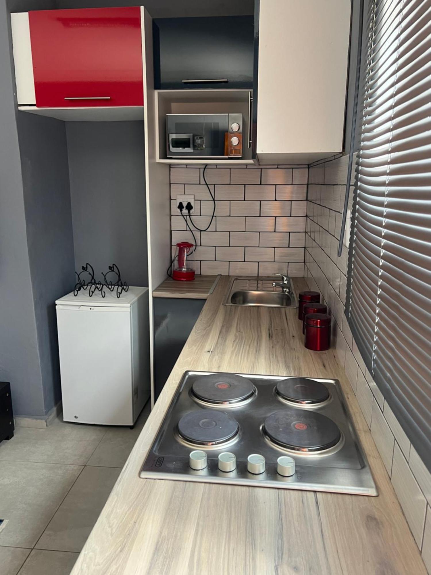 Ubuntu Lifestyle Estate Hotell Krugersdorp Exteriör bild