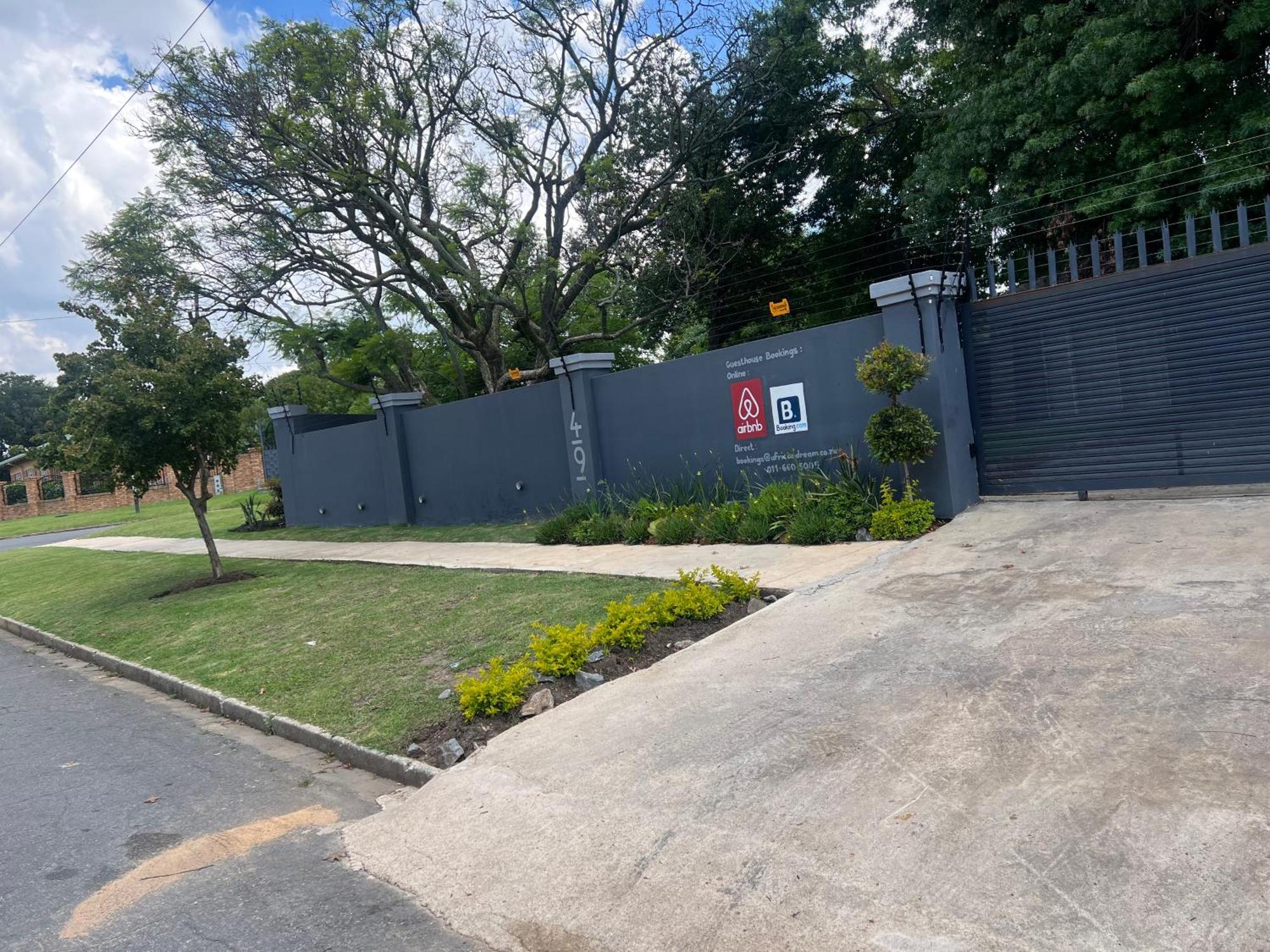 Ubuntu Lifestyle Estate Hotell Krugersdorp Exteriör bild