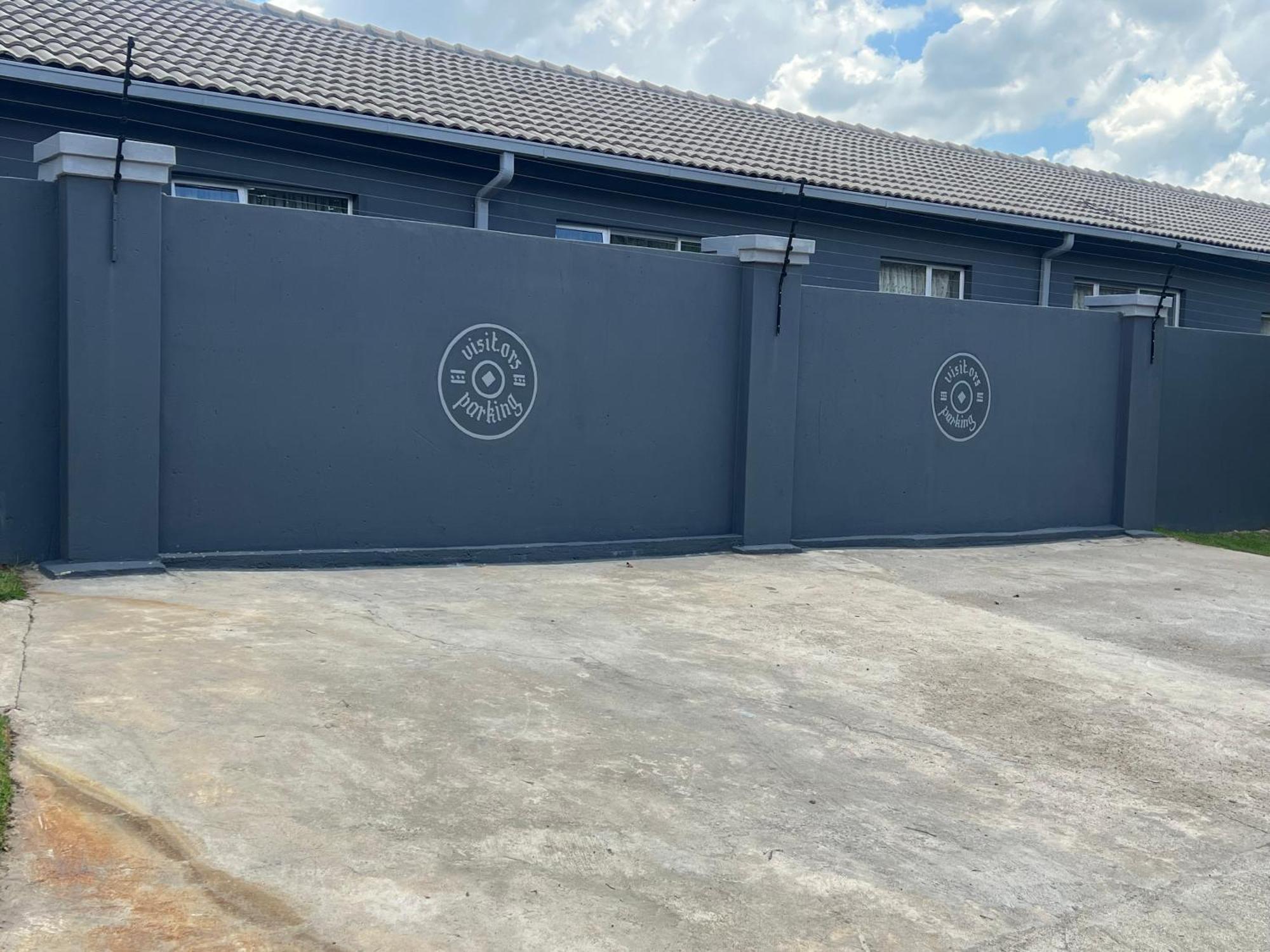 Ubuntu Lifestyle Estate Hotell Krugersdorp Exteriör bild