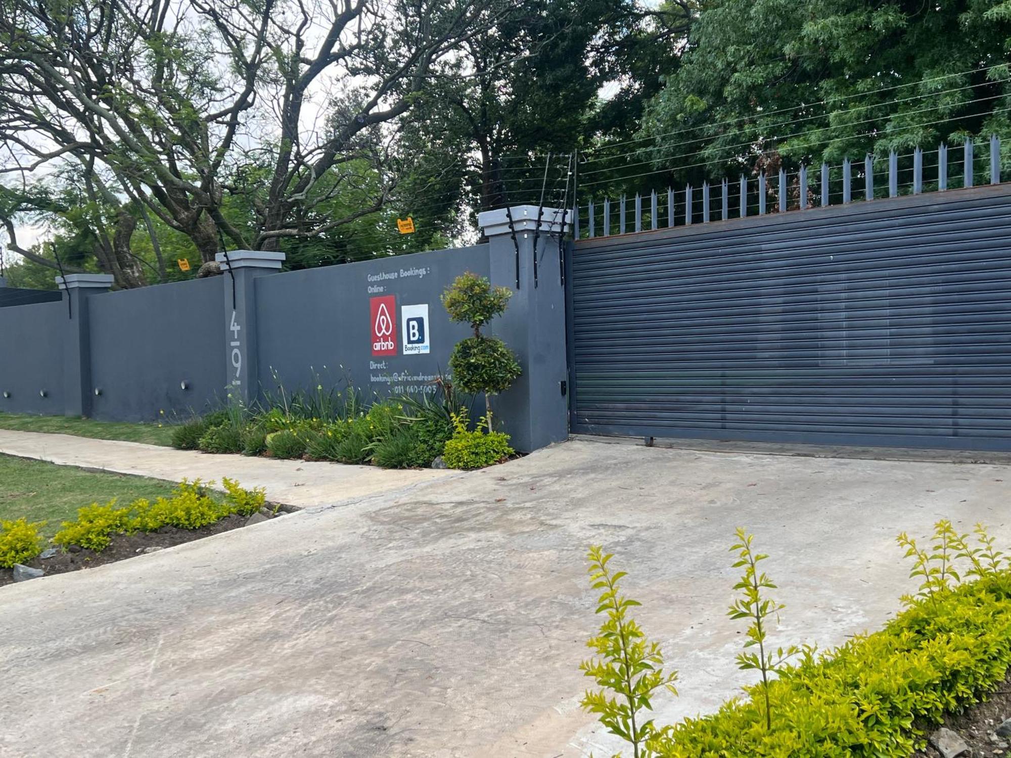 Ubuntu Lifestyle Estate Hotell Krugersdorp Exteriör bild
